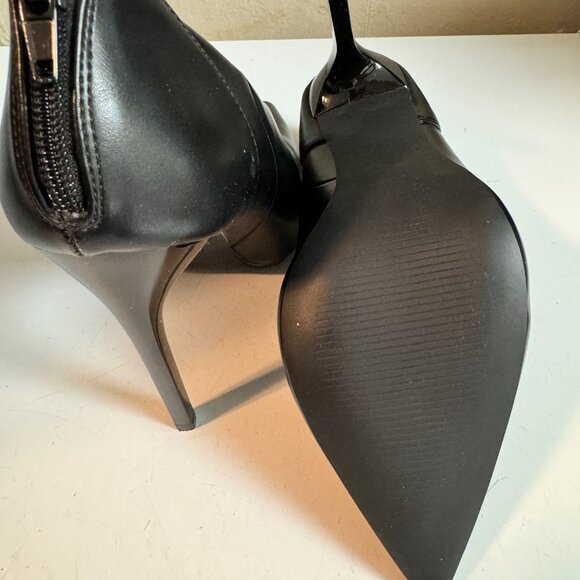 Black Heels - Picture 3 of 3